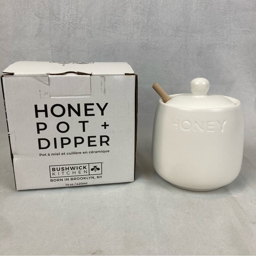 NIB Bushwick Kitchen Honey Pot w/ Dipper Drizzler Ceramic Pot w/ Lid 14 Ounce